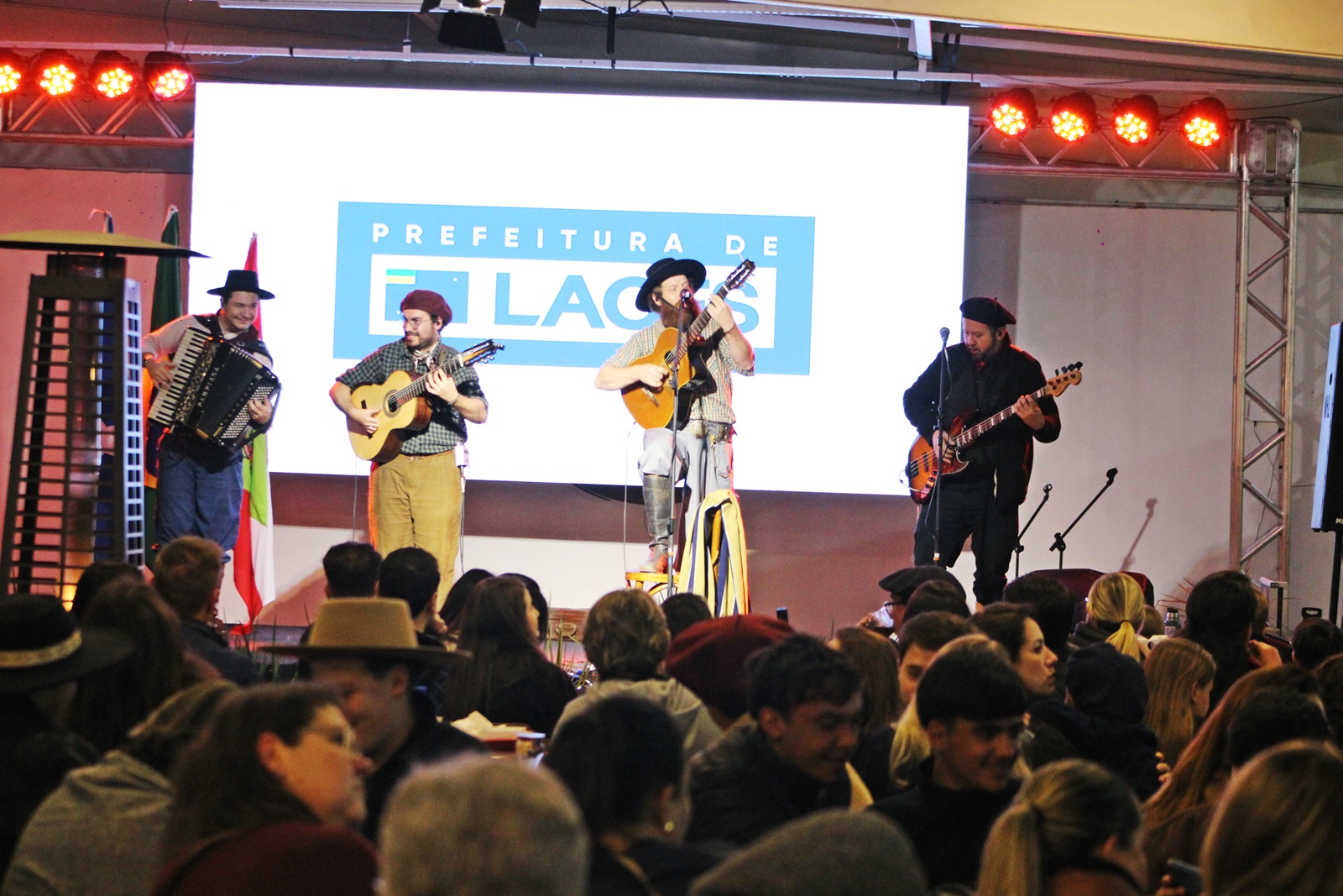 Música e tradição marcam início da Semana Farroupilha em Lages