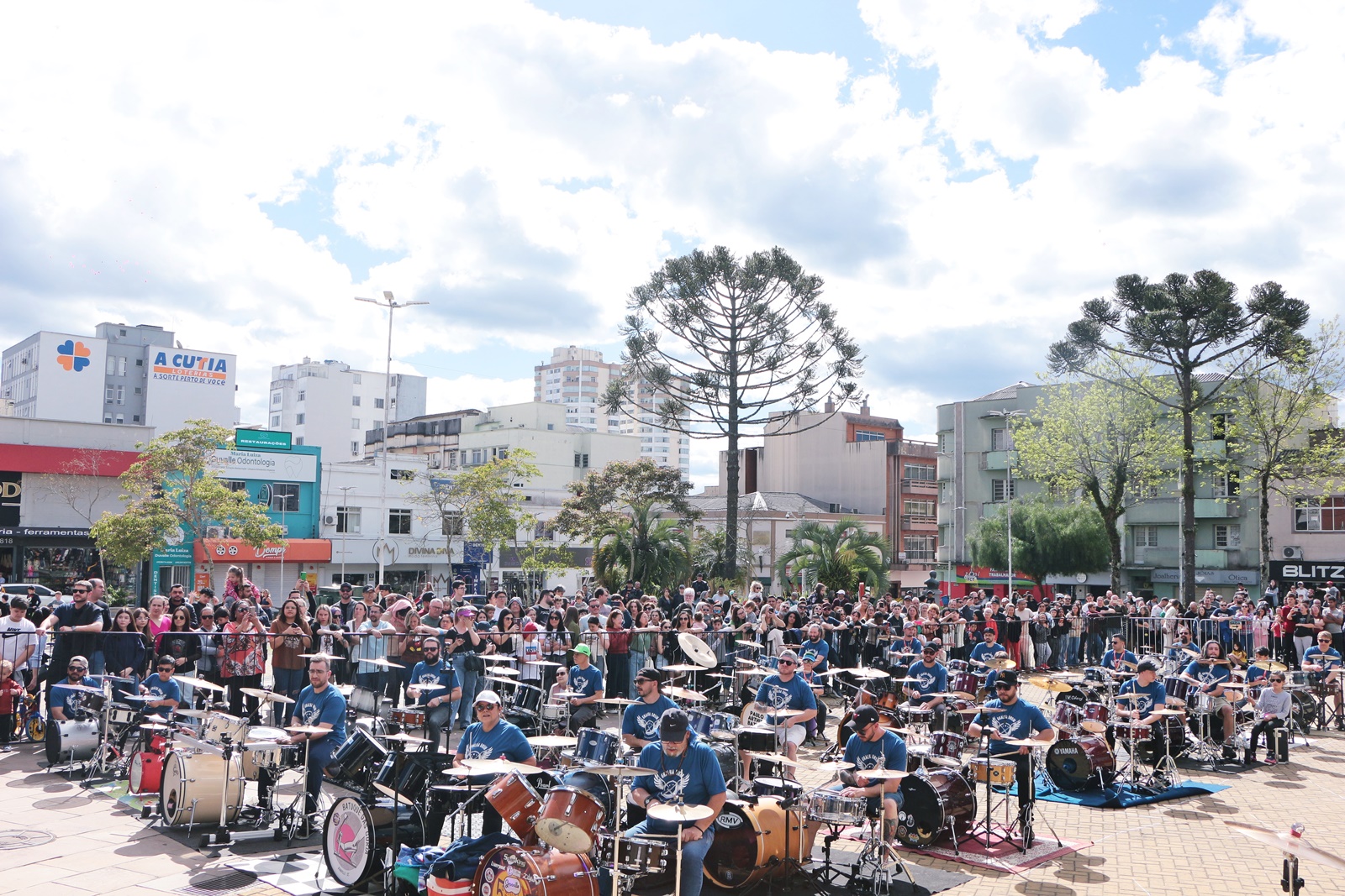 Gralha Drum transforma o centro de Lages em um espetáculo de ritmo e energia