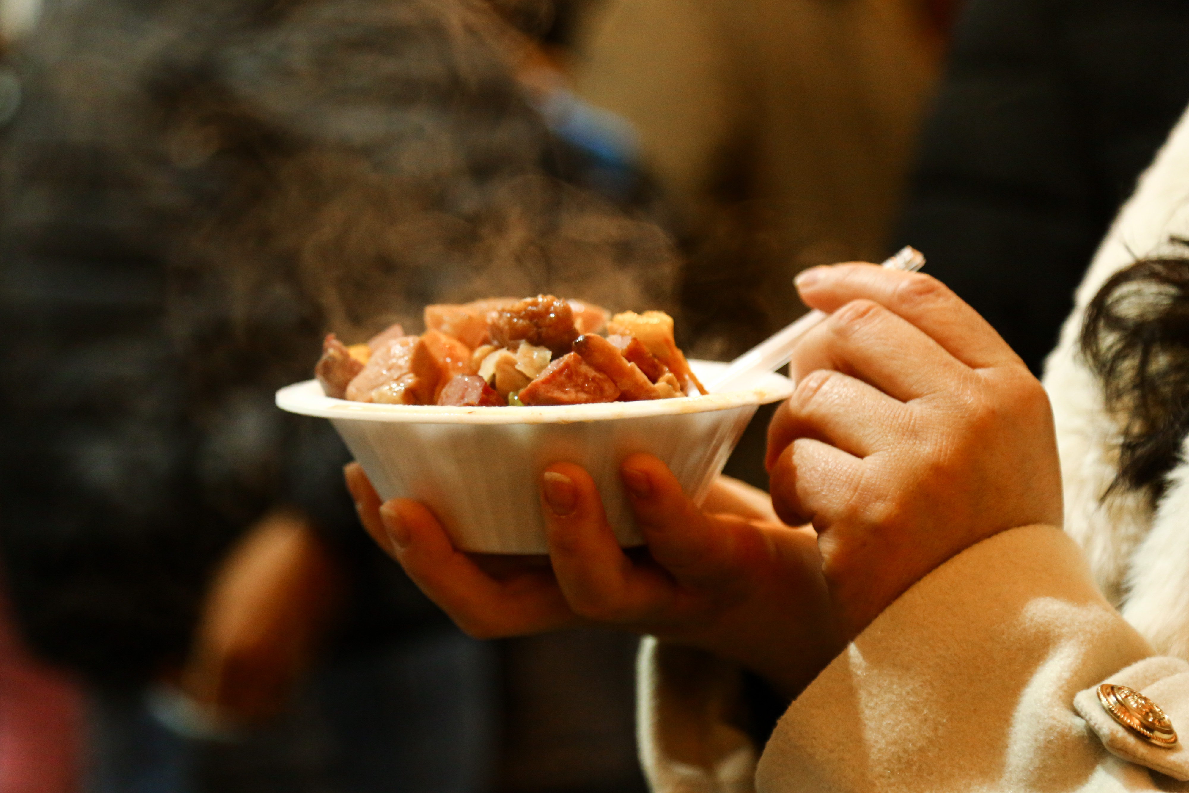Prefeitura de Lages e entidades filantrópicas definem preços da gastronomia típica da área Central, no espaço Recanto do Pinhão Aracy Paim