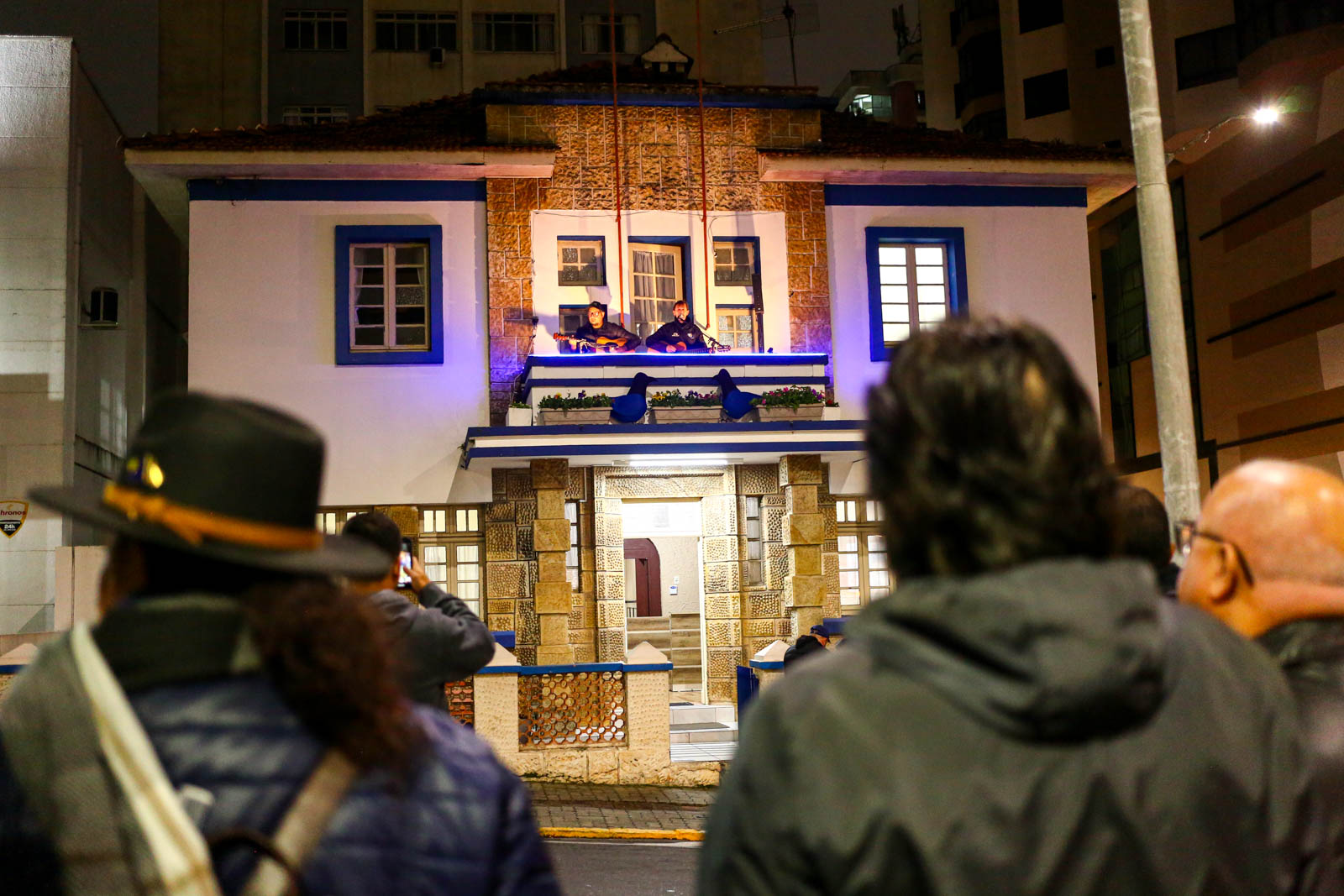 Projeto “Arte na Sacada” leva música e cultura à praça João Ribeiro durante a 36ª Festa Nacional do Pinhão